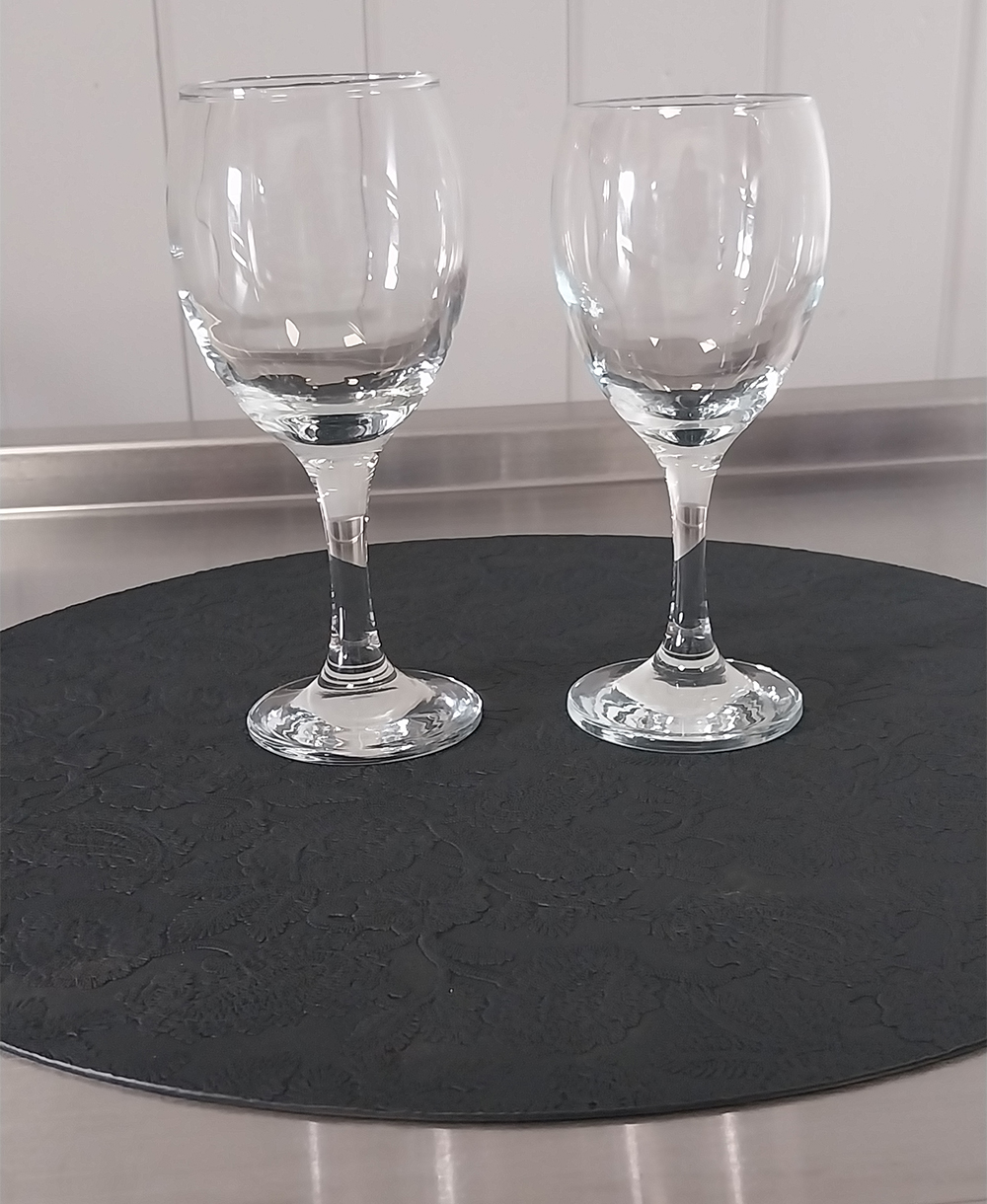VERRES A PIEDS "IMPERIAL" 20cl ou 25 cl : 0.25 euros